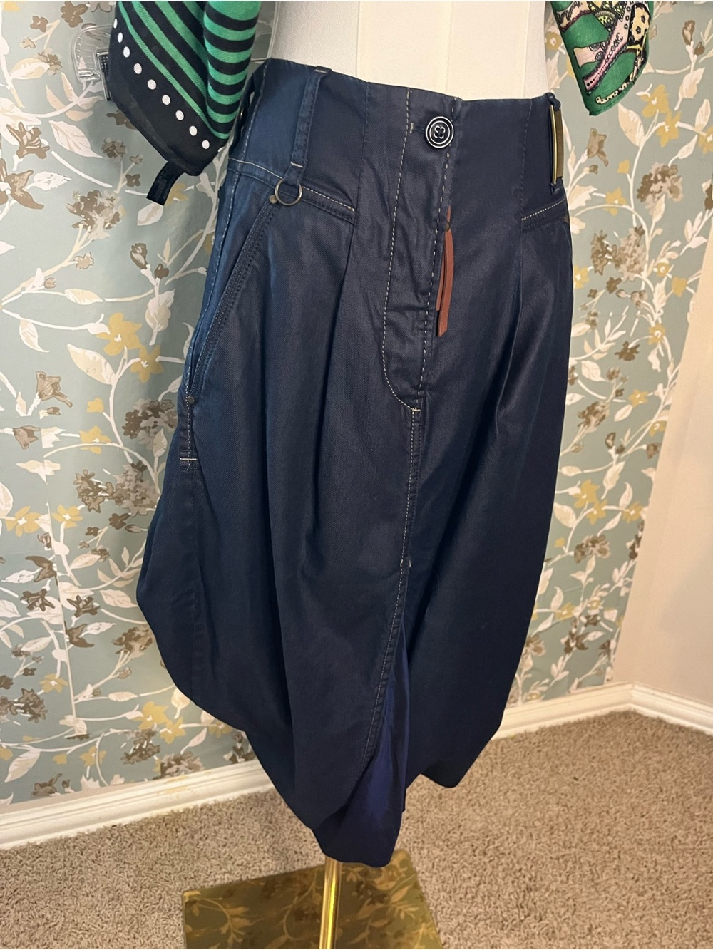 HIGH Everyday Couture Ballon Skirt Size US 8 - Picture 2 of 13